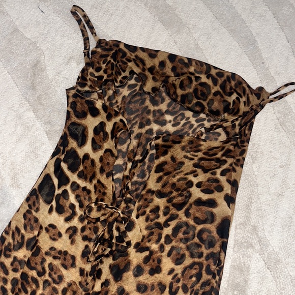 Sheer Maxi Leopard Print dress - Picture 3 of 3